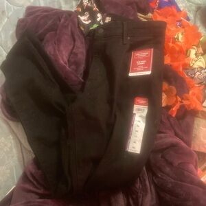 Levi's Signature Mid-Rise Skinny Jeans - Black